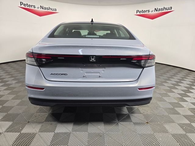 New 2026 Urban Gray Pearl Honda SE image 7