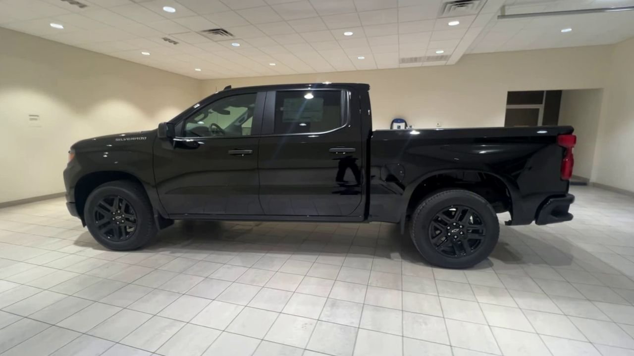 2025 Chevrolet Silverado 1500 Custom - Photo 36