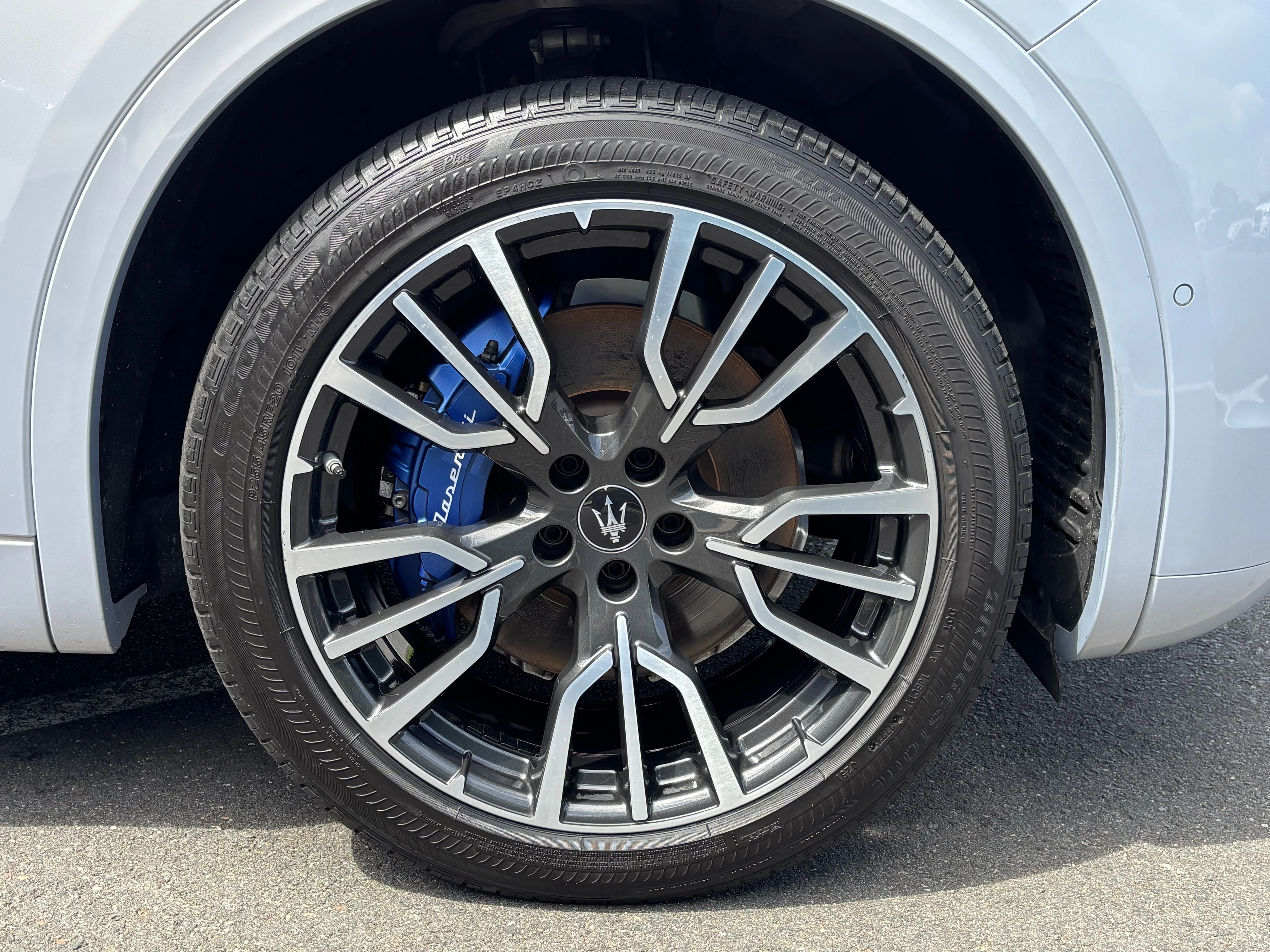 Certified Used 2023 Bianco Astro Metallic Maserati Modena image 20