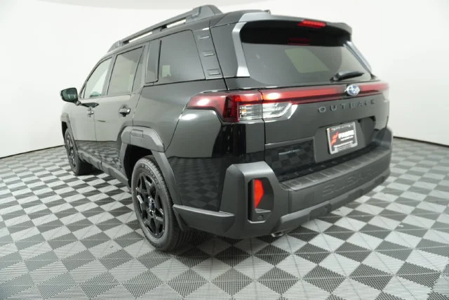 New 2026 CRYSTAL BLACK SILICA Subaru Limited image 5