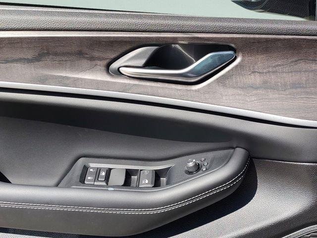 New 2026 Baltic Gray Metallic Clearcoat Jeep Laredo image 27