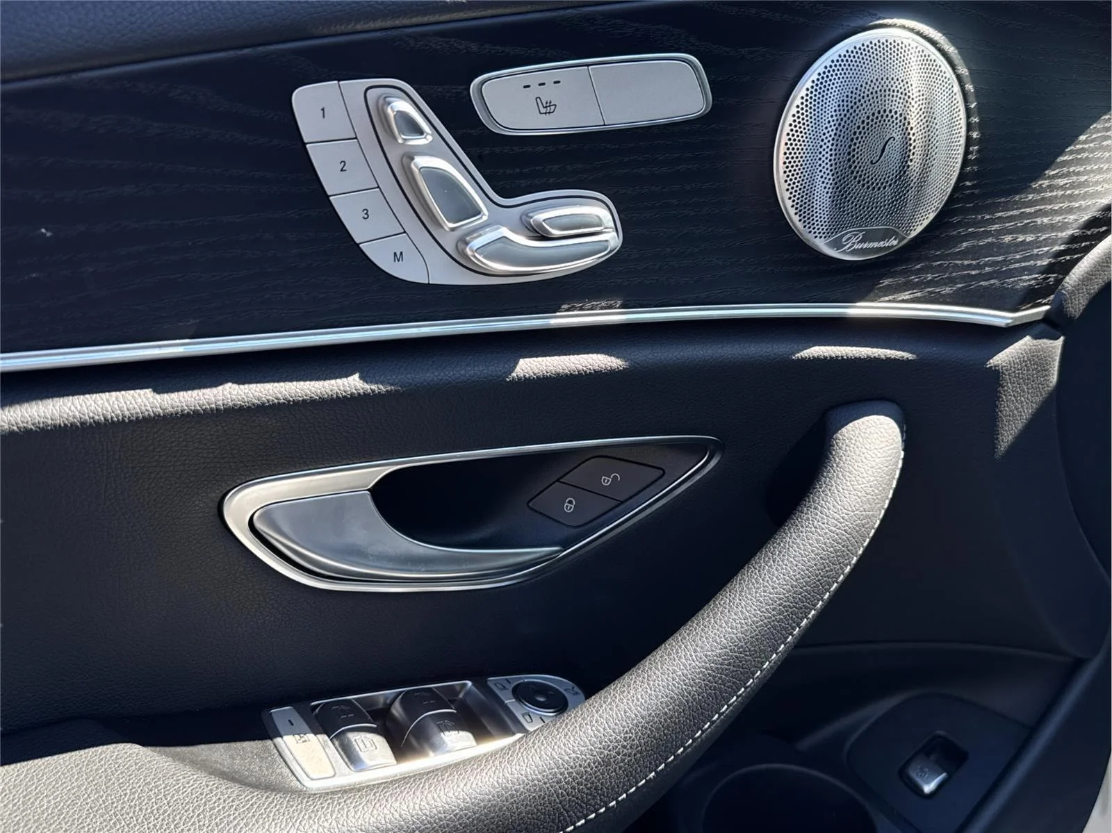 Used 2022 Polar White Mercedes-Benz E 350 image 7
