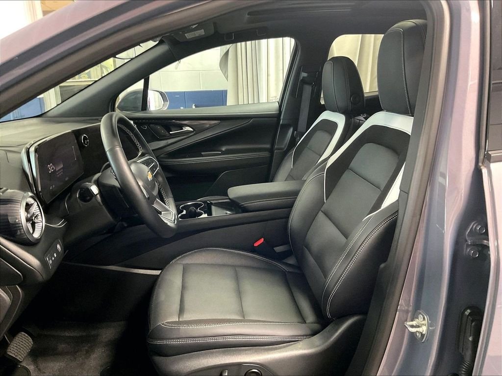 Used 2024 Gray Chevrolet LT image 10
