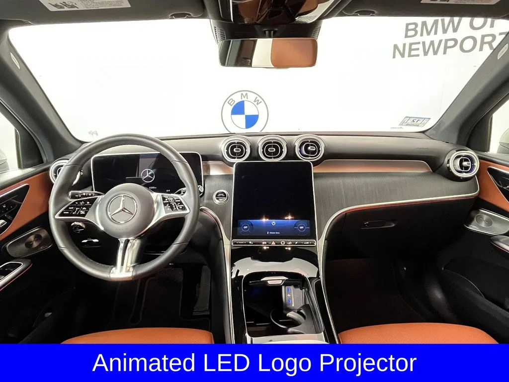Used 2025  Mercedes-Benz GLC 300 image 8