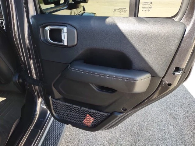 Certified Used 2019 Granite Crystal Clearcoat Metallic Jeep Unlimited Sahara image 23