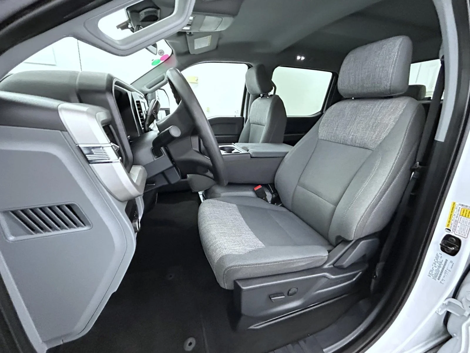 Used 2025 White Ford XLT image 10