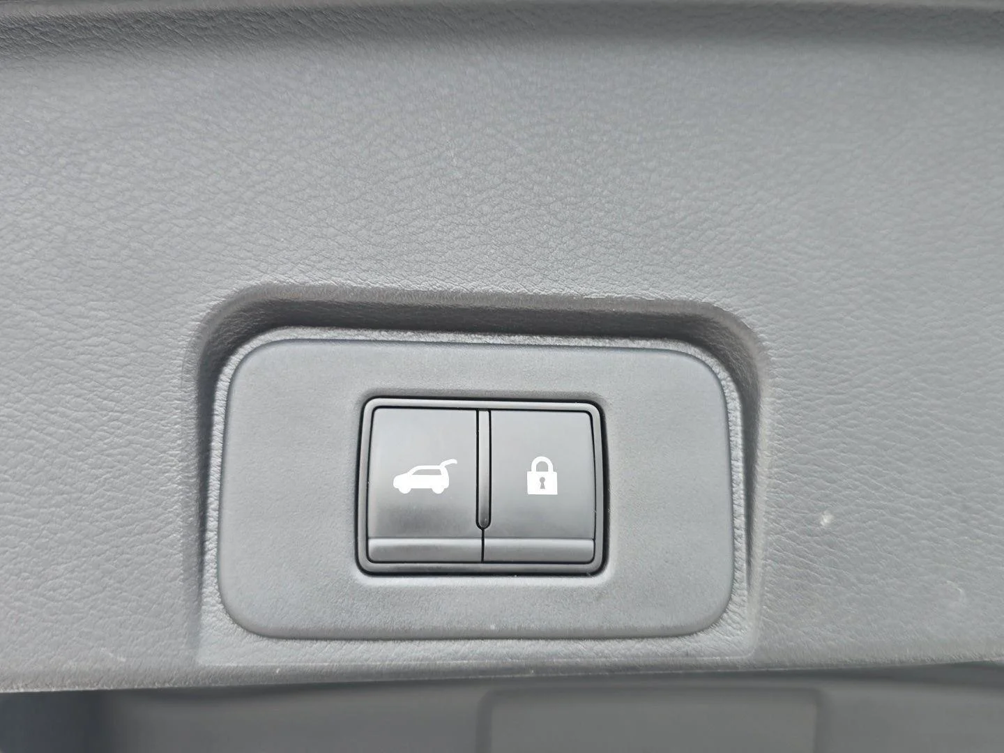 Used 2024 Gun Metallic Nissan SV image 7