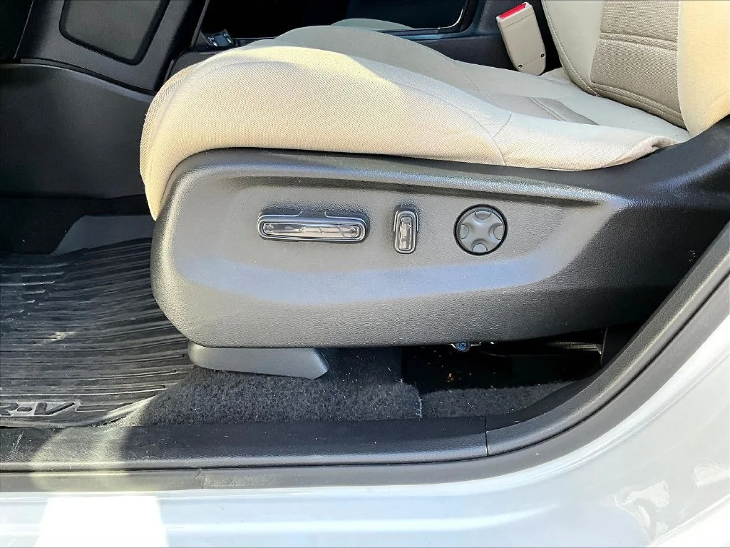 Used 2022 White Honda EX image 35