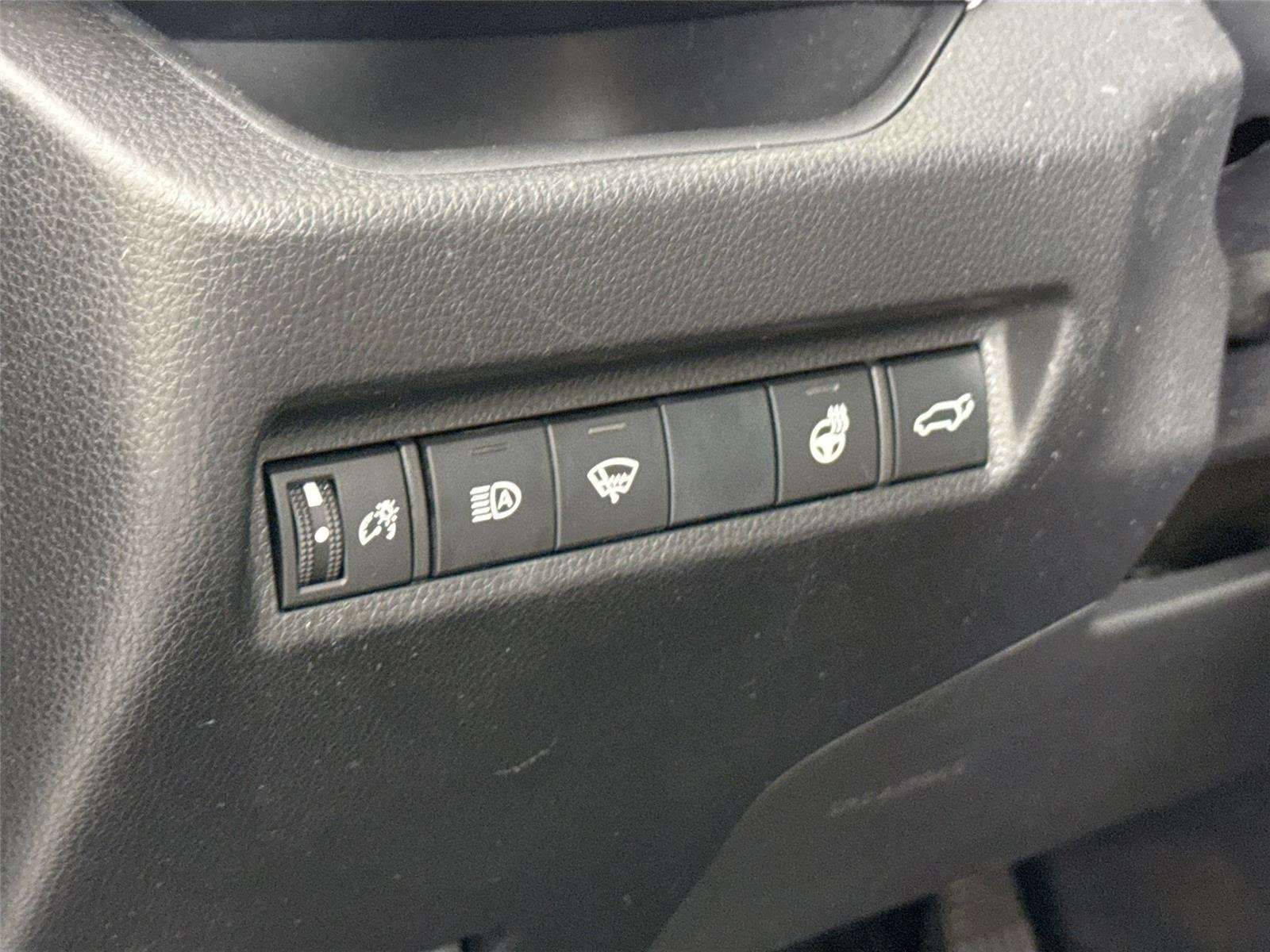 Used 2020 Magnetic Gray Metallic Toyota XLE Premium image 15