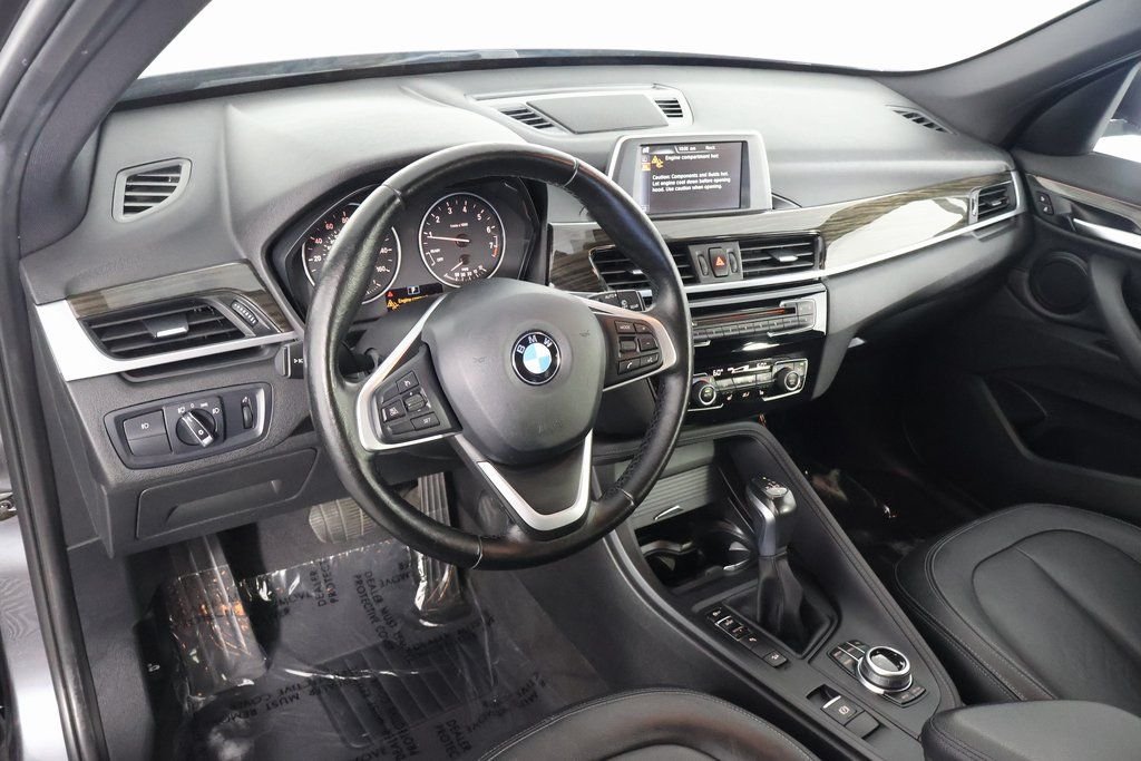 Used 2017 Mineral Gray Metallic BMW xDrive28i image 6