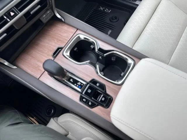 New 2026 Eminent White Pearl Lexus LUXURY image 31