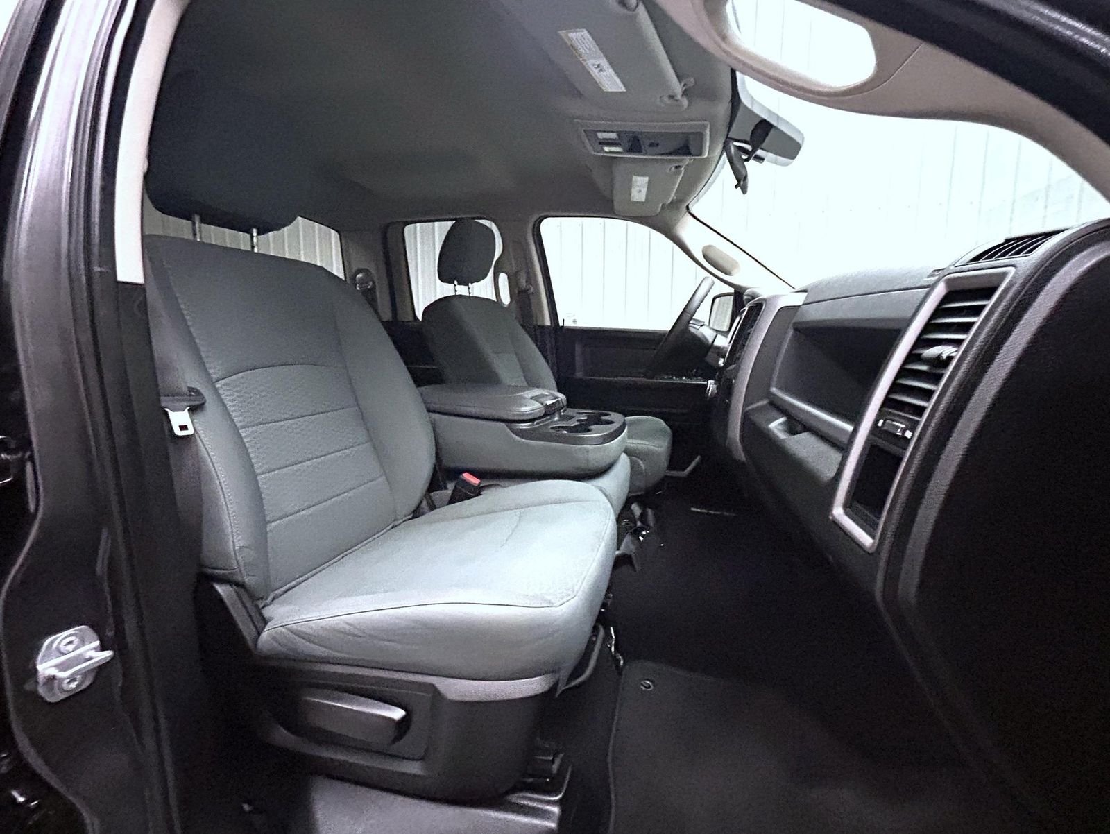 Used 2019 Gray Ram Express image 15