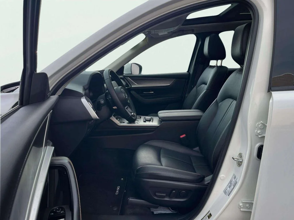 Used 2024 Rhodium White Premium Mazda Premium image 25