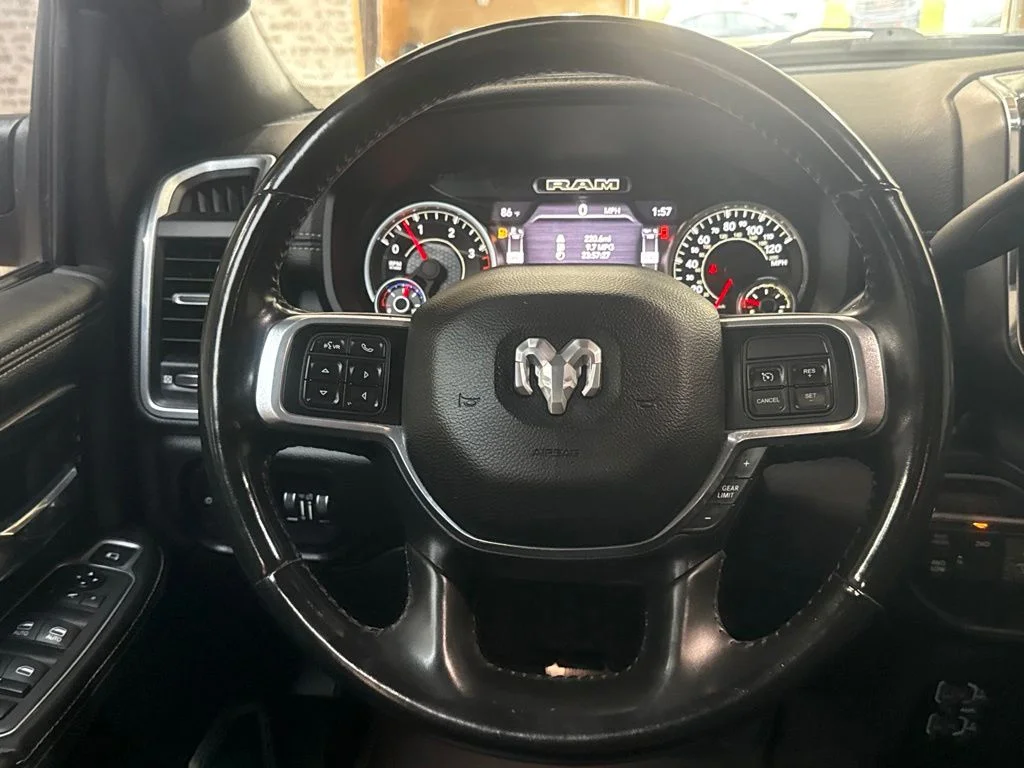 Used 2021 Granite Crystal Metallic Clearcoat Ram Laramie image 18
