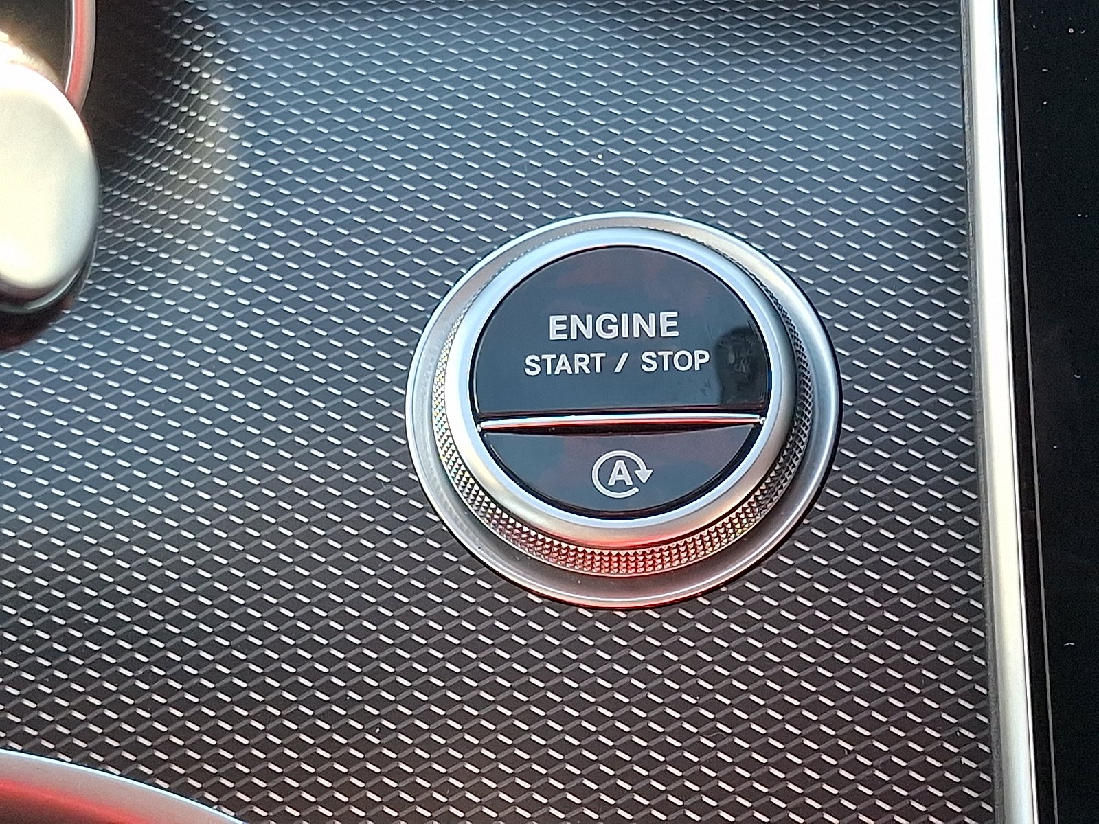 2025 Mercedes-Benz C-Class Sedan C 300 - Photo 25