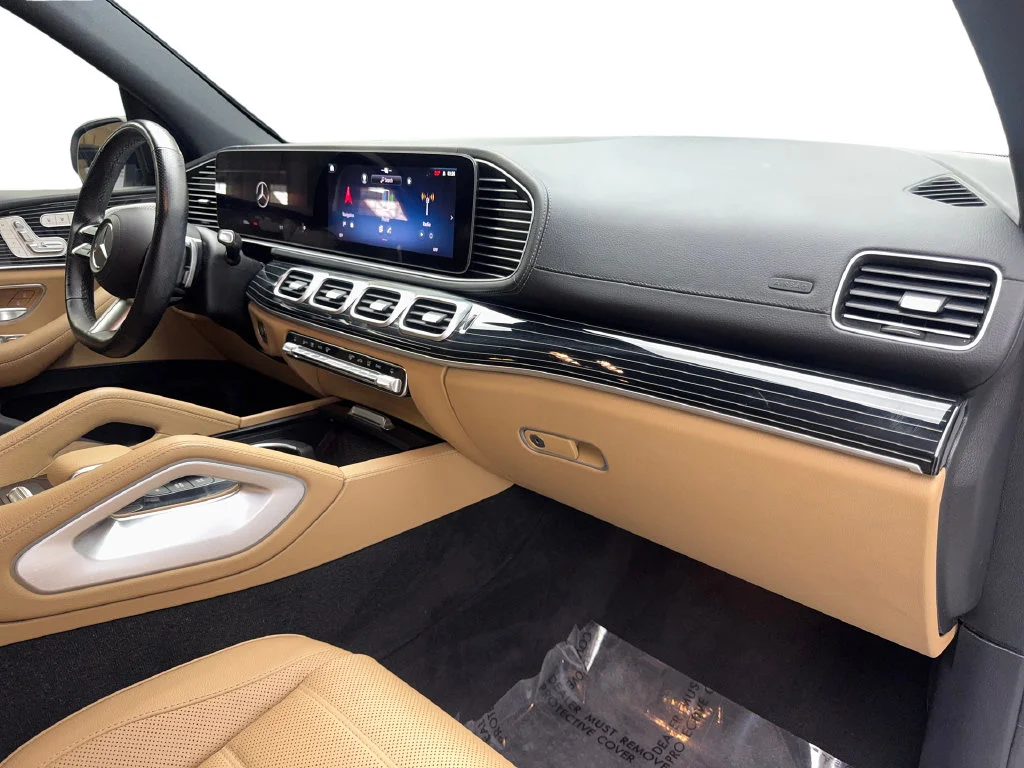 Used 2025 White Mercedes-Benz GLS 450 image 56