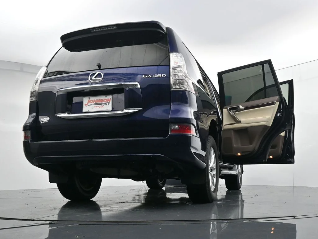Used 2017  Lexus 460 image 41