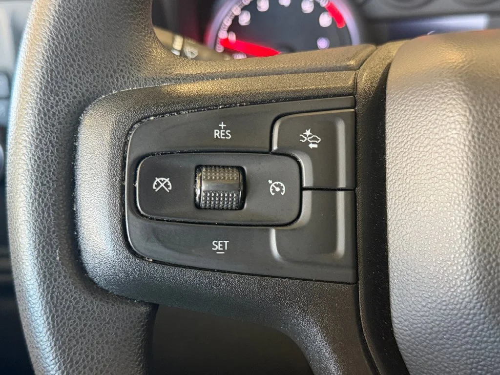 Used 2022 DARK ASH METALLIC Chevrolet Custom image 29