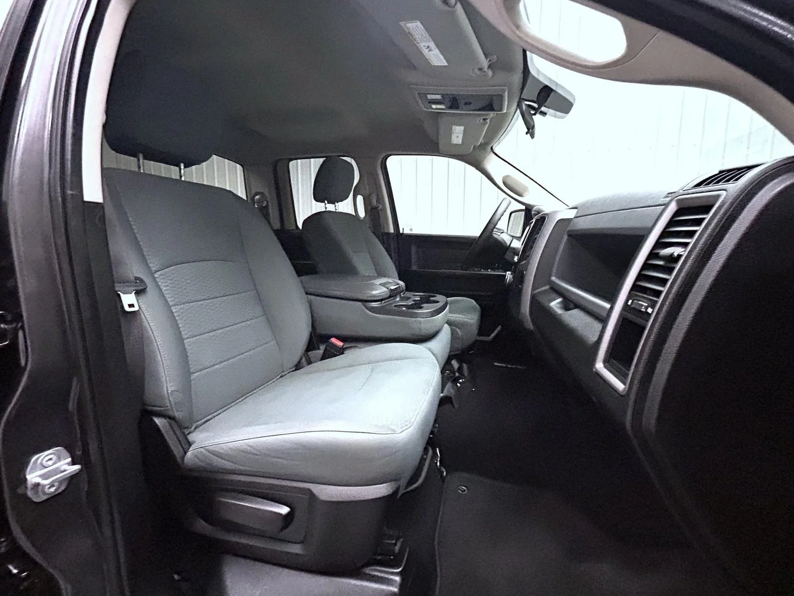 Used 2019 Gray Ram Express image 15