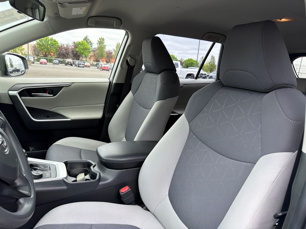 Used 2020 Silver Sky Metallic Toyota XLE image 13
