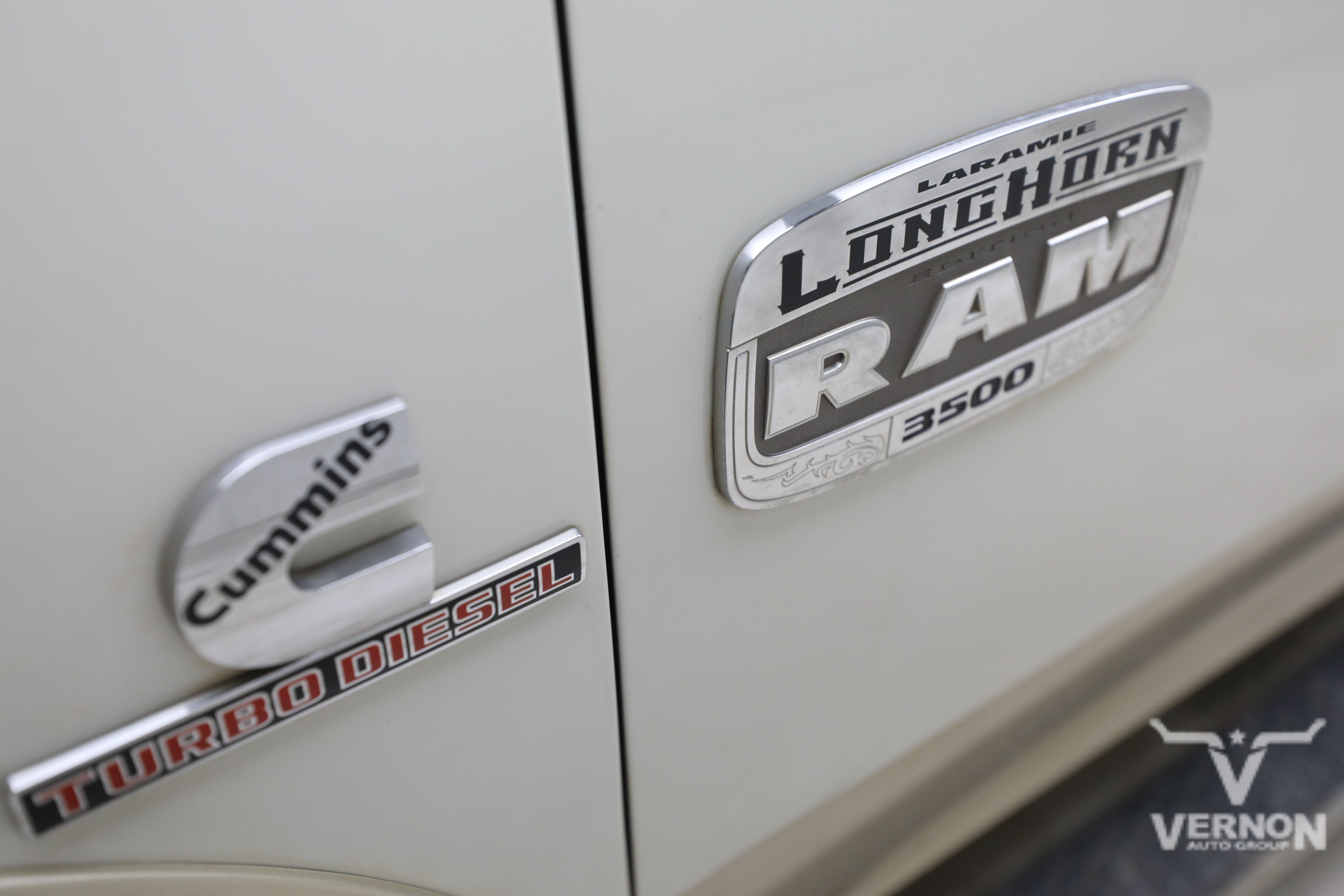 Used 2016 Pearl White Ram Y image 12