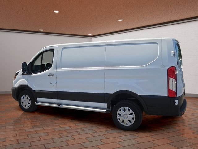 Used 2025 Oxford White Ford Base image 26