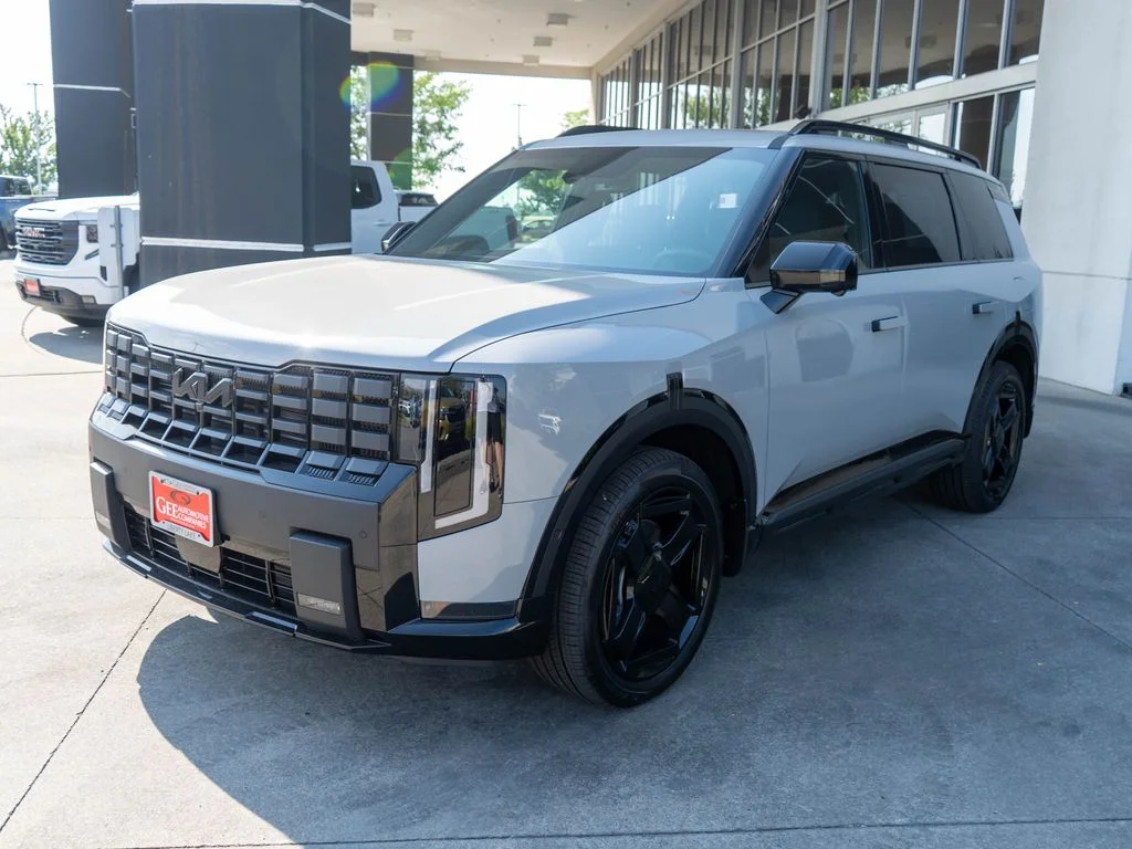 New 2027 Wolf Gray Kia X-LINE SX image 3