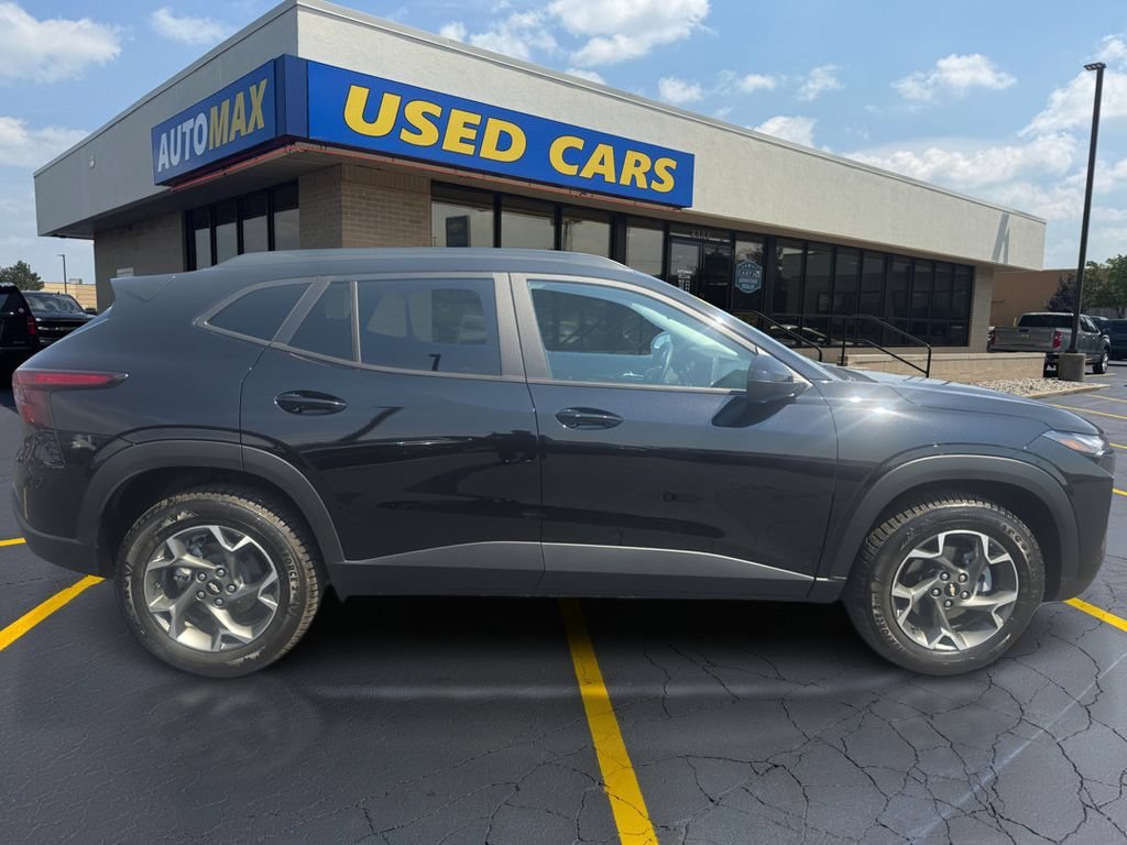 Used 2025 Mosaic Black Metallic Chevrolet LT image 2
