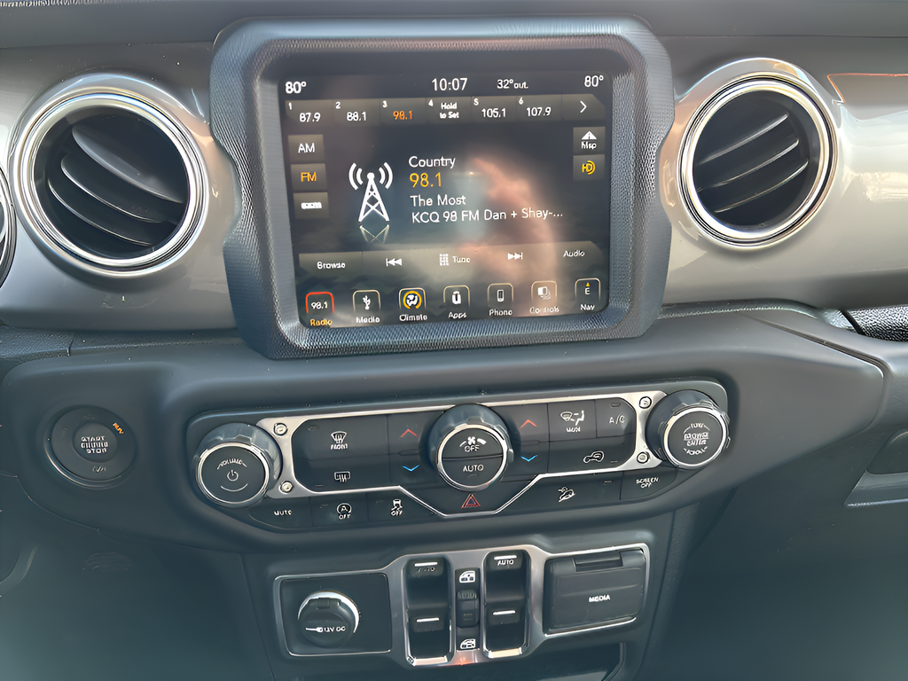 Used 2018 Black Jeep Unlimited Sahara image 18