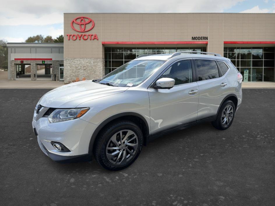 Used 2015 Brilliant Silver Nissan SL image 1