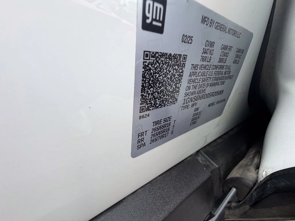 Used 2025 Summit White Chevrolet LT image 68