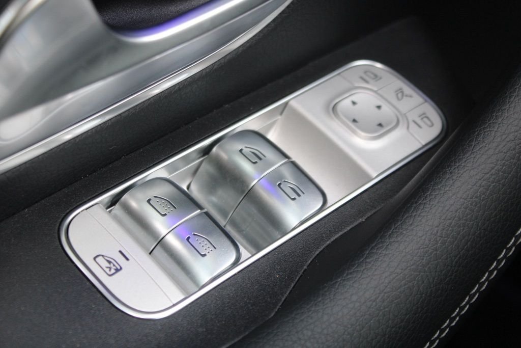 Certified Used 2025  Mercedes-Benz GLS 580 image 14
