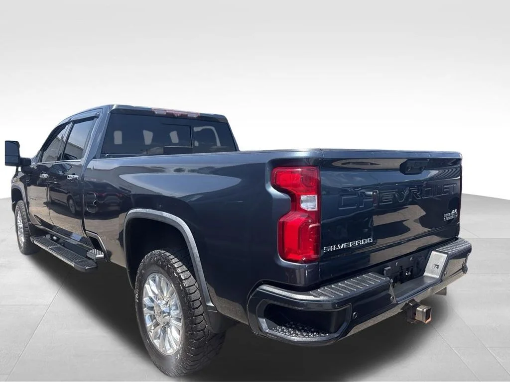 Used 2020 Gray Chevrolet High Country image 15