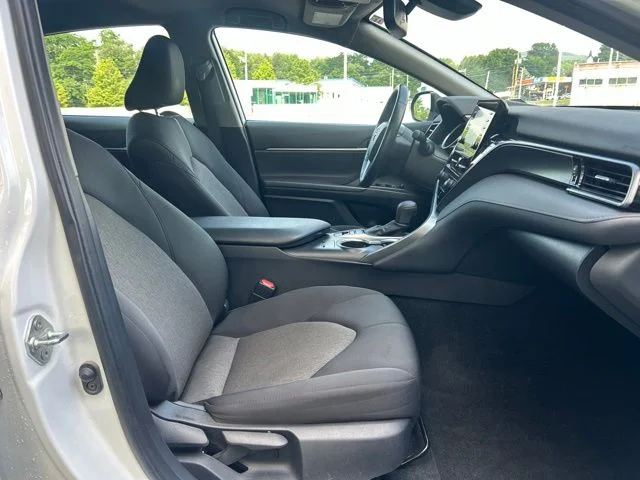 Used 2023 White Toyota LE image 20