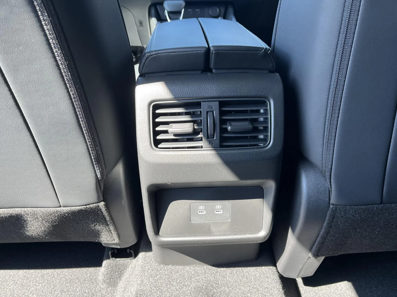 New 2026 Everest White Pearl TriCoat Nissan Dark Armor™ image 17