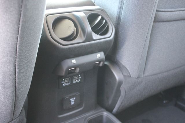 Used 2025 White Jeep Sahara image 24