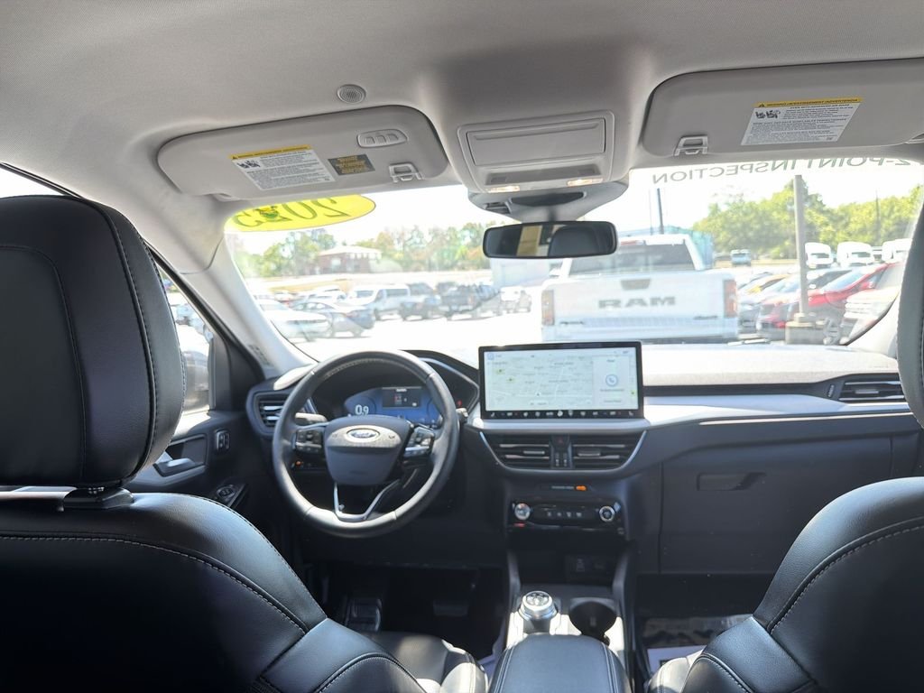 Used 2025  Ford Platinum image 10
