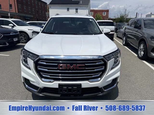 Used 2024 White GMC SLT image 13