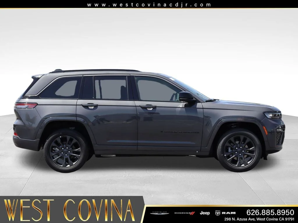 New 2026 Baltic Gray Metallic Clear-Coat Exterior Paint Jeep Limited Reserve image 4