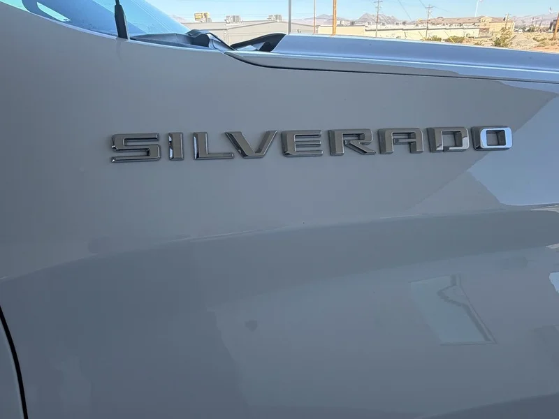Used 2023 Summit White Chevrolet LT image 30