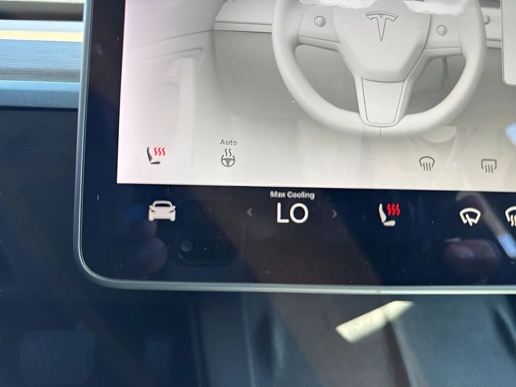 Used 2021  Tesla Long Range image 23