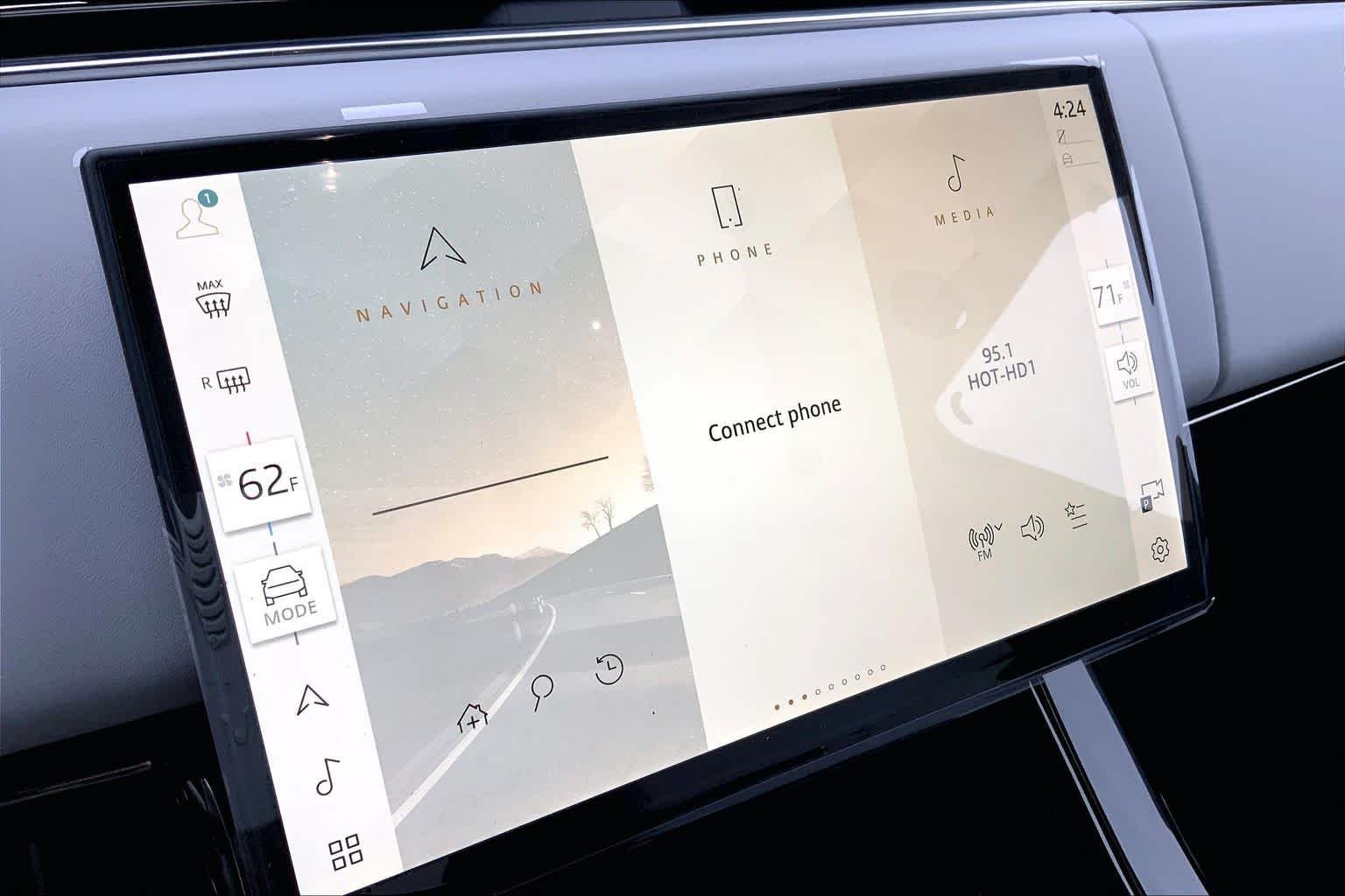 New 2026 Charente Grey Land Rover Dynamic SE image 18