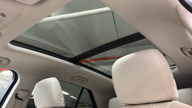 Used 2023 White Frost Tricoat Buick Avenir image 26