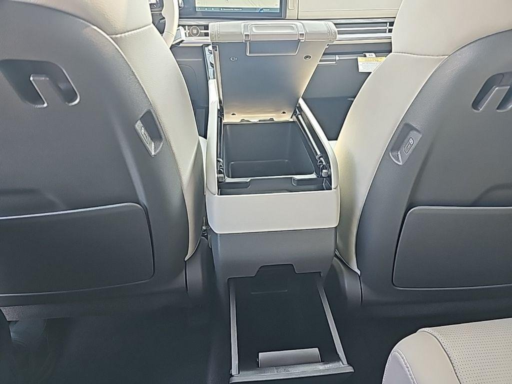 2026 Hyundai Santa Fe Limited - Photo 40