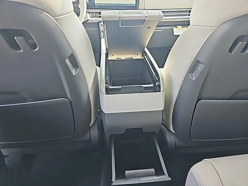 2026 Hyundai Santa Fe Limited - Photo 40