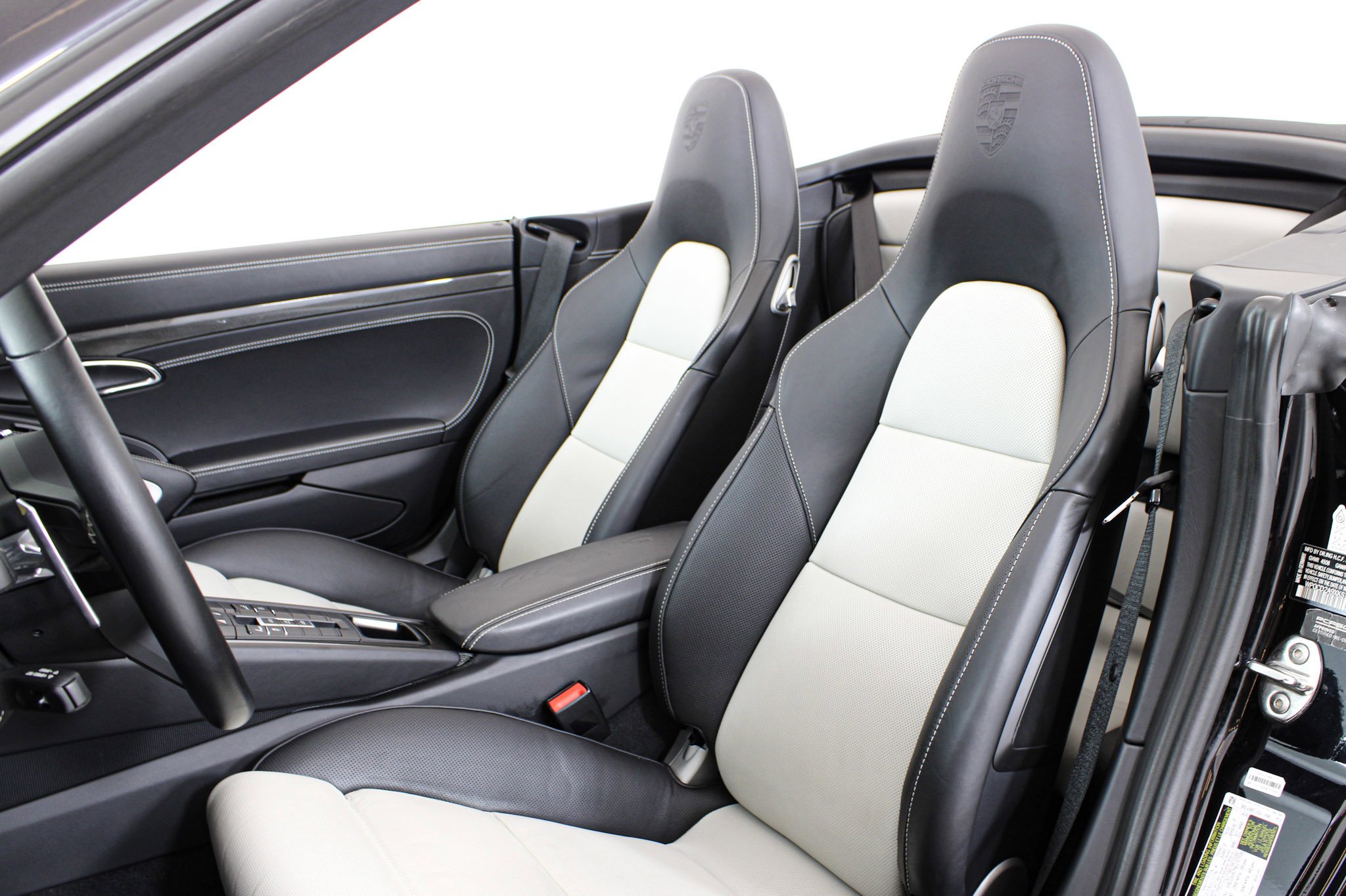 Used 2019 Black Porsche Turbo S Cabriolet image 37