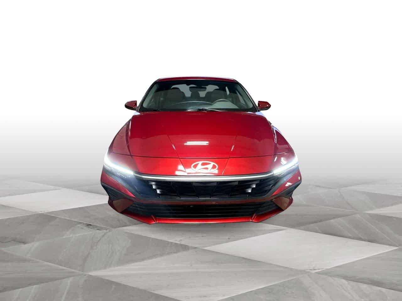2025 Hyundai Elantra SE - Photo 3