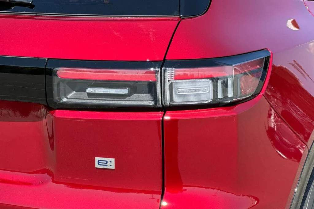 New 2025 Scarlet Red Metallic Honda Touring image 30