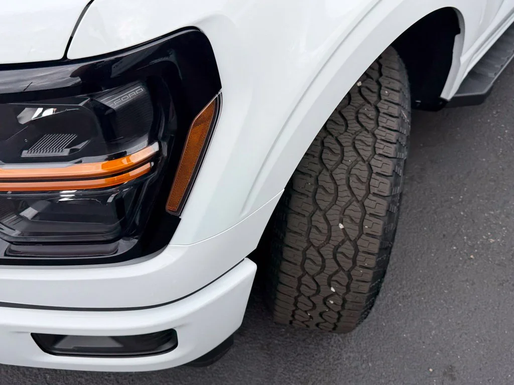 New 2026 Oxford White Ford XLT image 3