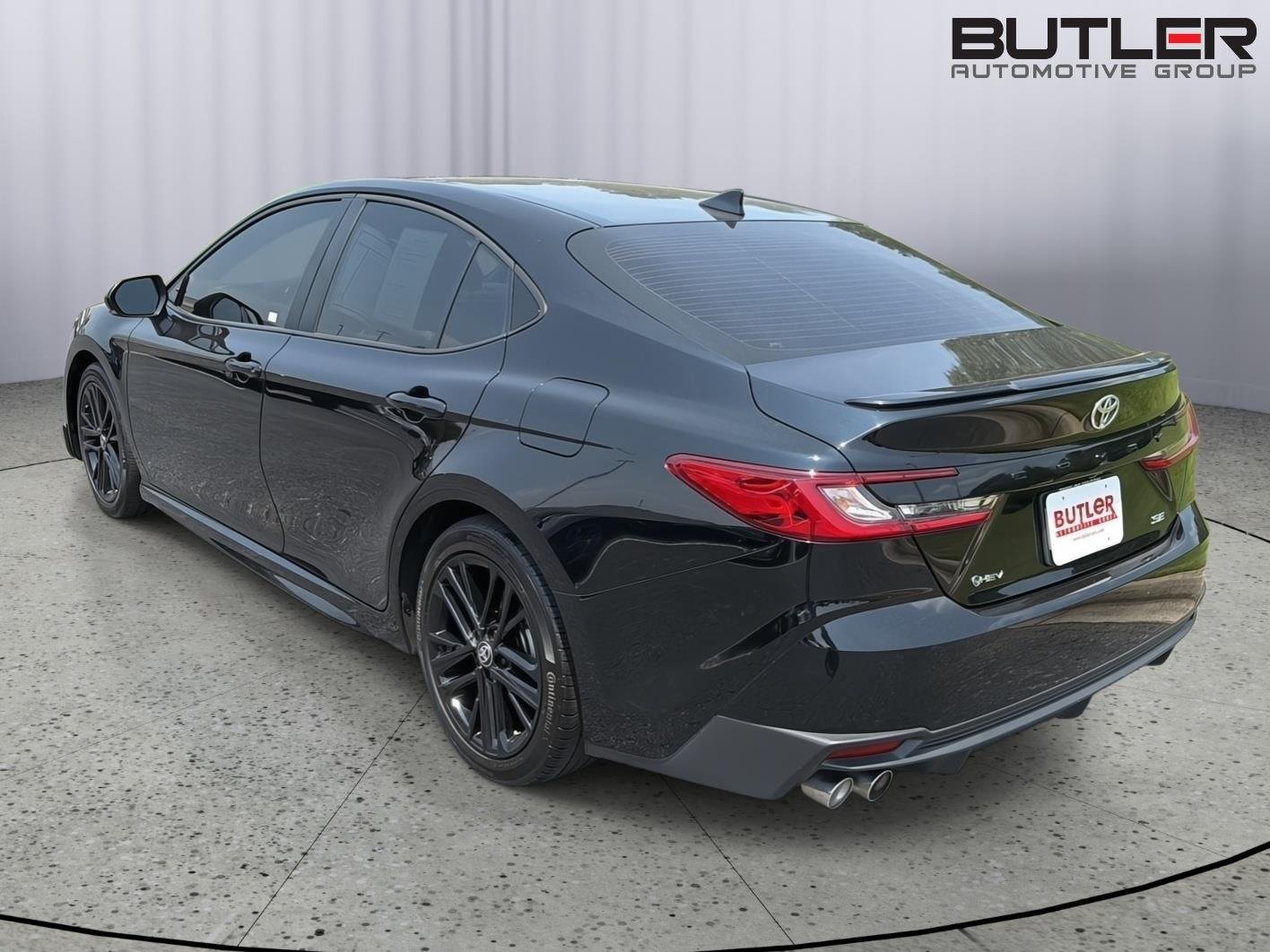 Used 2025 Midnight Black Metallic Toyota SE image 4